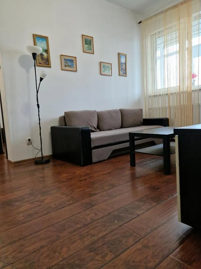 Charming Apartment With Private Terrace Bucharest